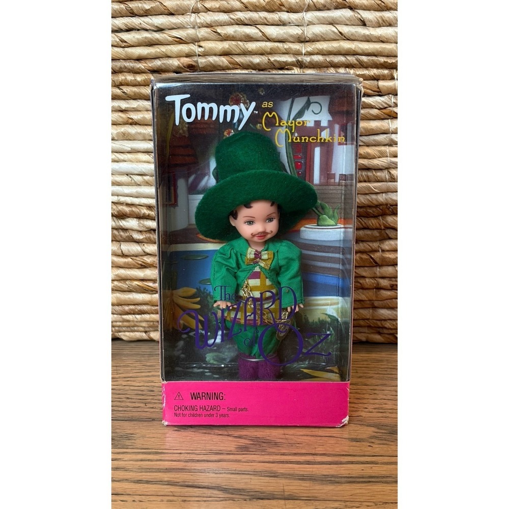 1999 Mattel WIZARD OF OZ Barbie TOMMY as Mayor Munchkin DOLL *Read Description*